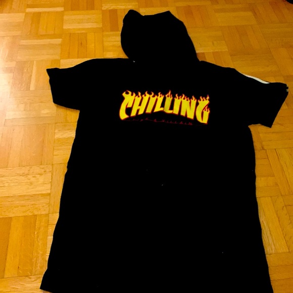 T-Shirt - Picture 1 of 3